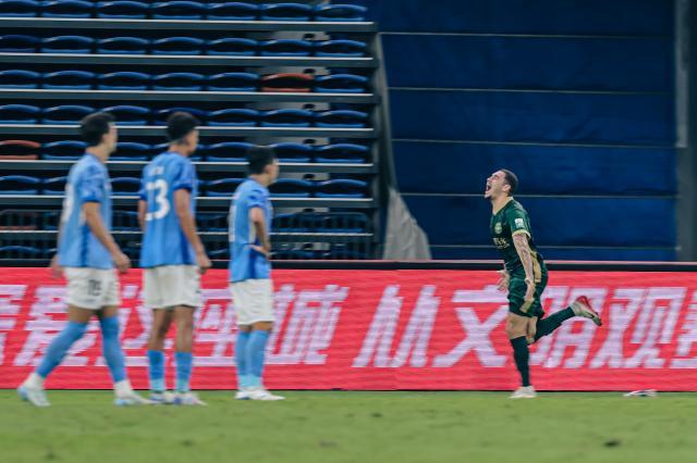 开云APP-【中超】杨一鸣传射亚戈梅开二度 新鹏城2比4浙江