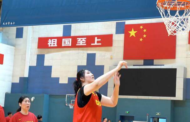 开云APP-女篮28人集训名单出炉！2米23张子宇剑指亚洲杯