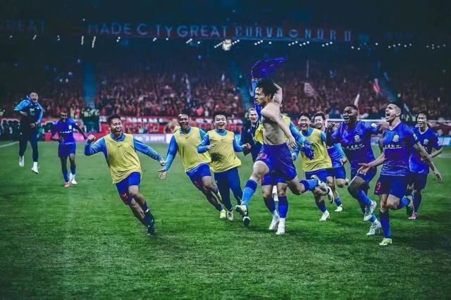 kaiyun-悬念迭起+绝杀被吹！今年冠军奖杯仍将留上海滩？