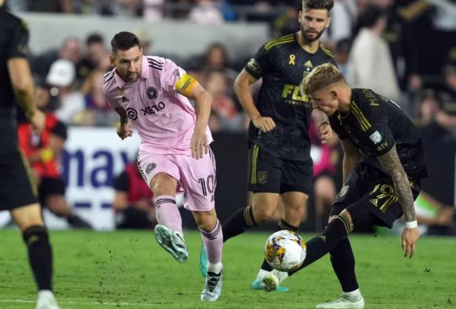 捧北美联赛杯 进美国杯决赛 梅西现在想成三冠王！