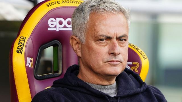 开云-【观察】罚内鬼，踩球员，穆里尼奥为转会窗再次逼宫