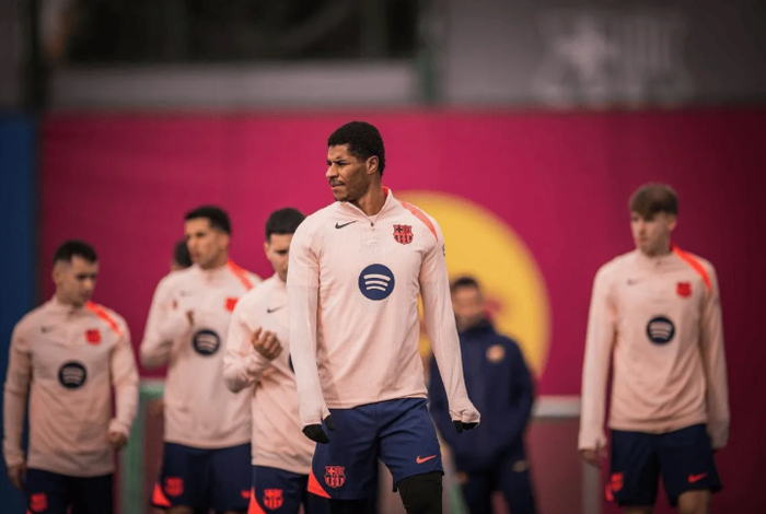 开云体育官网-宁愿大幅降薪留巴萨！也不回归曼联，昔日太子无情，自降身价搞事|巴塞罗那|马库斯·拉什福德|德科|拉什福德|每日体育报_新浪新闻