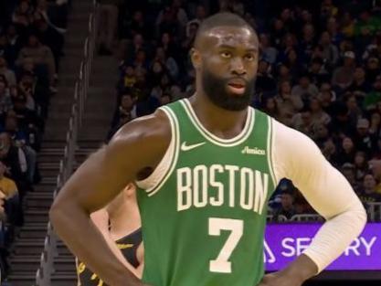 开云-科塔27分凯尔特人战胜76人，塔图姆没有复出绿军依旧恐怖