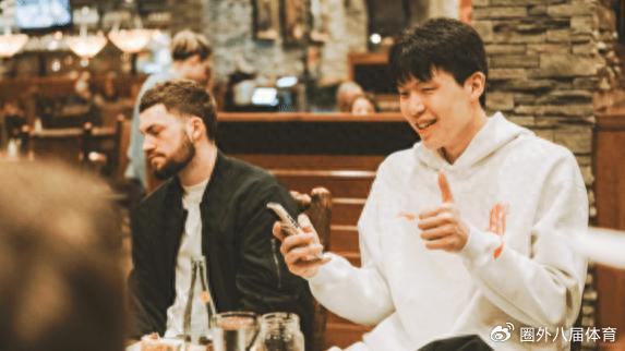 开云官网-杨瀚森G联赛收官夜请全队涮火锅|NBA|波特兰开拓者队|杨翰森|篮板|开拓者_新浪体育_新浪新闻